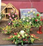 Flower arranging led by Lynne Christmas 2022 - photo 2